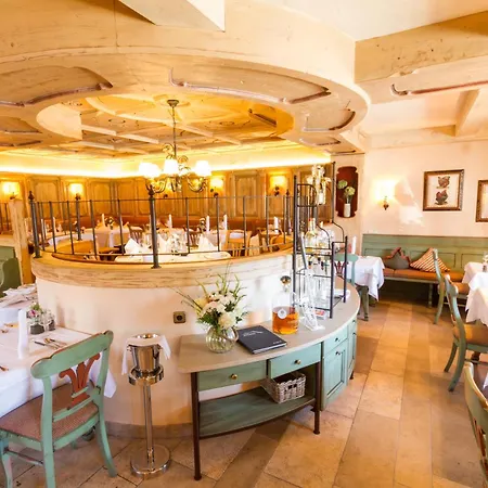 Zugspitze Hotel 4*